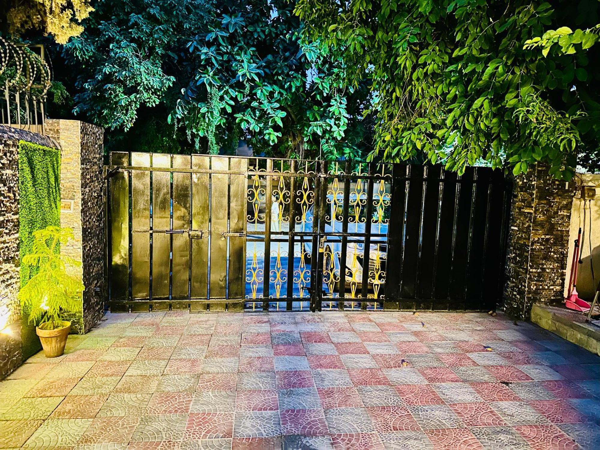 Blue Moon Continental Hotel Islamabad Exterior foto